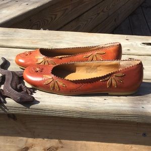 Cold water Creek Leather Flats